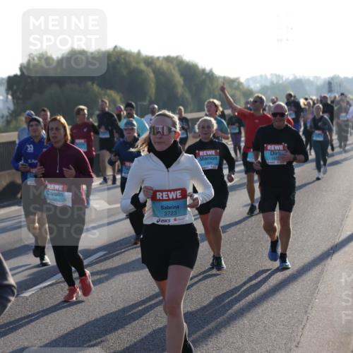 03.10.2025 - Köhlbrandbrückenlauf Jannik Wohlers http://msf.ph/oto/9053154 03.10.2025 09:19:49 Position 3 3723, 1304, 130 meine-sportfotos.de