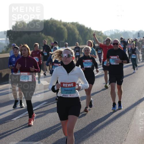 03.10.2025 - Köhlbrandbrückenlauf Jannik Wohlers http://msf.ph/oto/9053165 03.10.2025 09:19:49 Position 3 1597, 130, 1304, 3723 meine-sportfotos.de
