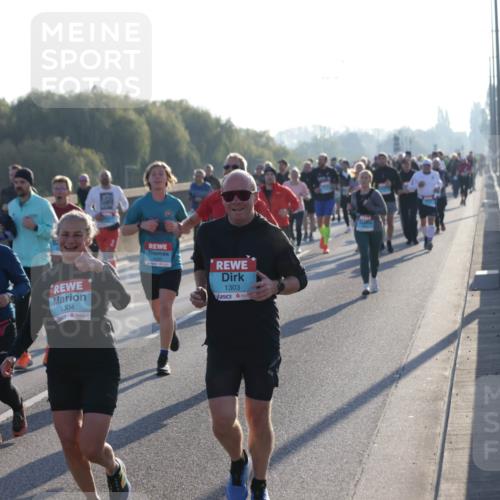 03.10.2025 - Köhlbrandbrückenlauf Jannik Wohlers http://msf.ph/oto/9053189 03.10.2025 09:19:50 Position 3 1304, 1303 meine-sportfotos.de