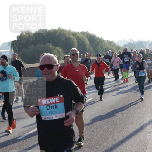 03.10.2025 - Köhlbrandbrückenlauf Jannik Wohlers http://msf.ph/oto/9053227 03.10.2025 09:19:51 Position 3 1304, 1303 meine-sportfotos.de