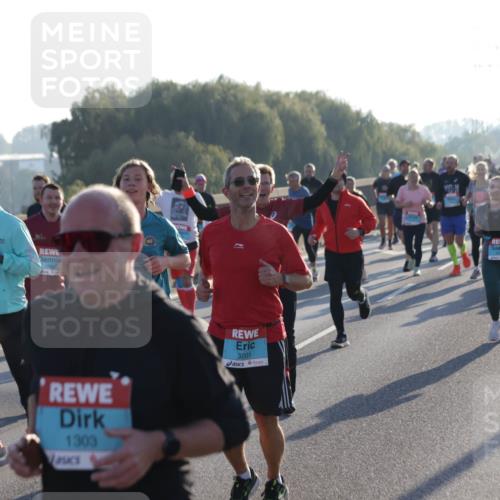03.10.2025 - Köhlbrandbrückenlauf Jannik Wohlers http://msf.ph/oto/9053258 03.10.2025 09:19:51 Position 3 1303, 3201 meine-sportfotos.de