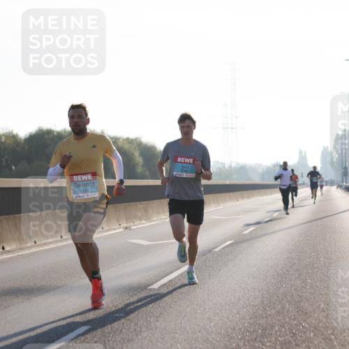 03.10.2025 - Köhlbrandbrückenlauf Jannik Wohlers http://msf.ph/oto/9053263 03.10.2025 09:10:41 Position 3 3590, 3782 meine-sportfotos.de
