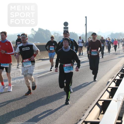 03.10.2025 - Köhlbrandbrückenlauf Lena Gebhardt http://msf.ph/oto/9053296 03.10.2025 09:15:46 Position 1 3525, 3083 meine-sportfotos.de