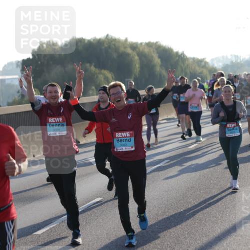 03.10.2025 - Köhlbrandbrückenlauf Jannik Wohlers http://msf.ph/oto/9053328 03.10.2025 09:19:53 Position 3 3201, 3004, 3003 meine-sportfotos.de