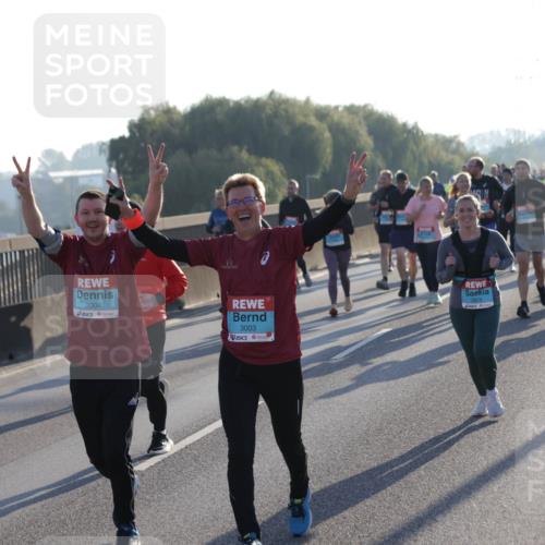 03.10.2025 - Köhlbrandbrückenlauf Jannik Wohlers http://msf.ph/oto/9053391 03.10.2025 09:19:53 Position 3 3004, 3003, 2678 meine-sportfotos.de