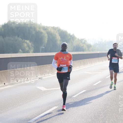 03.10.2025 - Köhlbrandbrückenlauf Jannik Wohlers http://msf.ph/oto/9053393 03.10.2025 09:10:48 Position 3 8714 meine-sportfotos.de