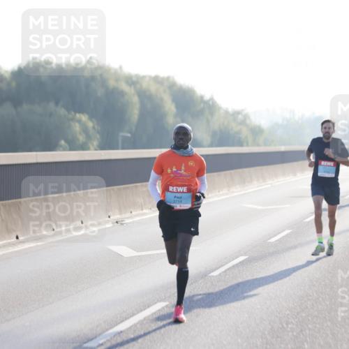 03.10.2025 - Köhlbrandbrückenlauf Jannik Wohlers http://msf.ph/oto/9053401 03.10.2025 09:10:49 Position 3 3714 meine-sportfotos.de