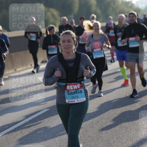 03.10.2025 - Köhlbrandbrückenlauf Jannik Wohlers http://msf.ph/oto/9053452 03.10.2025 09:19:55 Position 3 2678 meine-sportfotos.de