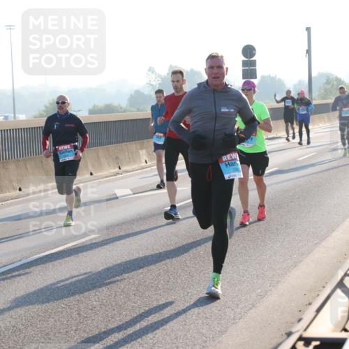 03.10.2025 - Köhlbrandbrückenlauf Lena Gebhardt http://msf.ph/oto/9053479 03.10.2025 09:16:05 Position 1  meine-sportfotos.de