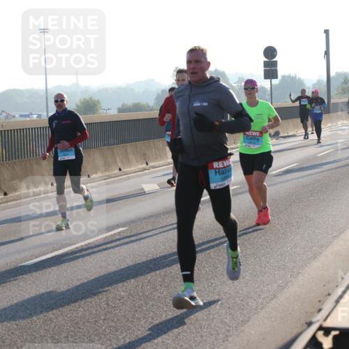 03.10.2025 - Köhlbrandbrückenlauf Lena Gebhardt http://msf.ph/oto/9053494 03.10.2025 09:16:05 Position 1  meine-sportfotos.de
