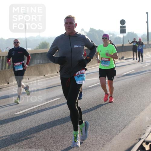 03.10.2025 - Köhlbrandbrückenlauf Lena Gebhardt http://msf.ph/oto/9053502 03.10.2025 09:16:06 Position 1 335, 2819 meine-sportfotos.de