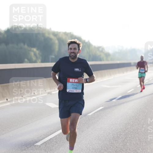 03.10.2025 - Köhlbrandbrückenlauf Jannik Wohlers http://msf.ph/oto/9053524 03.10.2025 09:10:51 Position 3 3760 meine-sportfotos.de