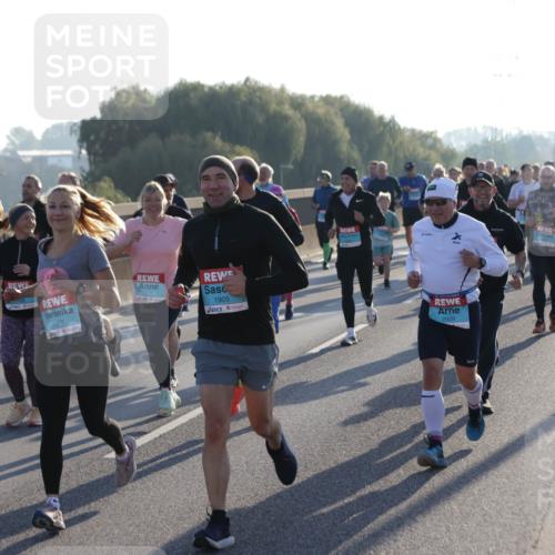 03.10.2025 - Köhlbrandbrückenlauf Jannik Wohlers http://msf.ph/oto/9053526 03.10.2025 09:19:57 Position 3 1907, 1905, 2929 meine-sportfotos.de