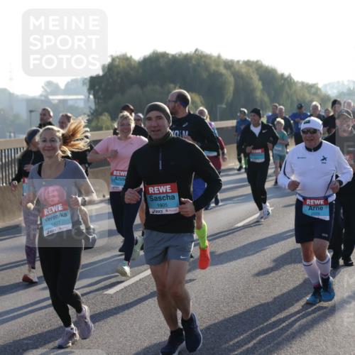 03.10.2025 - Köhlbrandbrückenlauf Jannik Wohlers http://msf.ph/oto/9053540 03.10.2025 09:19:57 Position 3 1907, 1672, 1905, 2929 meine-sportfotos.de