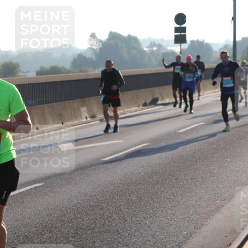 03.10.2025 - Köhlbrandbrückenlauf Lena Gebhardt http://msf.ph/oto/9053546 03.10.2025 09:16:07 Position 1 2025, 2819 meine-sportfotos.de