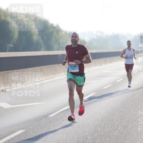 03.10.2025 - Köhlbrandbrückenlauf Jannik Wohlers http://msf.ph/oto/9053555 03.10.2025 09:10:54 Position 3 2968 meine-sportfotos.de