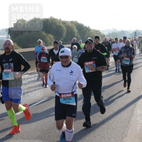03.10.2025 - Köhlbrandbrückenlauf Jannik Wohlers http://msf.ph/oto/9053587 03.10.2025 09:19:58 Position 3 1282, 2929 meine-sportfotos.de