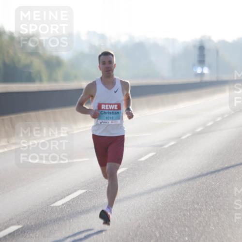 03.10.2025 - Köhlbrandbrückenlauf Jannik Wohlers http://msf.ph/oto/9053621 03.10.2025 09:10:56 Position 3 1013 meine-sportfotos.de