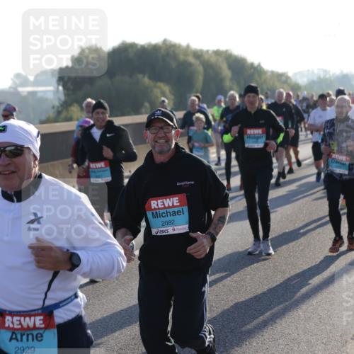 03.10.2025 - Köhlbrandbrückenlauf Jannik Wohlers http://msf.ph/oto/9053639 03.10.2025 09:19:59 Position 3 2929, 2082 meine-sportfotos.de