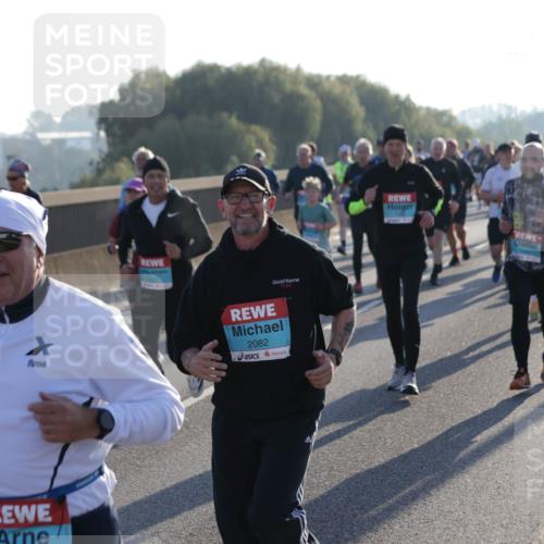 03.10.2025 - Köhlbrandbrückenlauf Jannik Wohlers http://msf.ph/oto/9053642 03.10.2025 09:19:59 Position 3 2082 meine-sportfotos.de