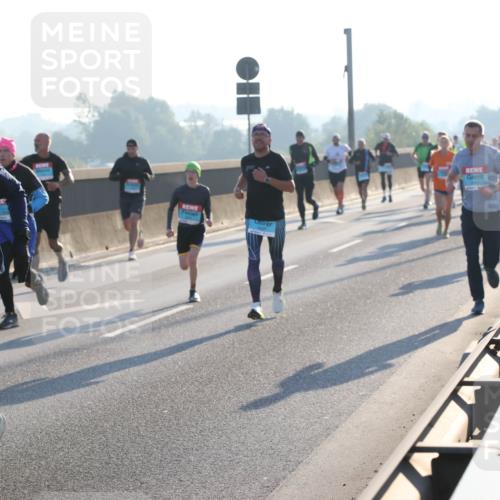 03.10.2025 - Köhlbrandbrückenlauf Lena Gebhardt http://msf.ph/oto/9053644 03.10.2025 09:16:11 Position 1 50, 3836 meine-sportfotos.de