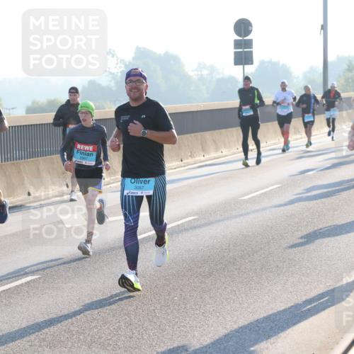 03.10.2025 - Köhlbrandbrückenlauf Lena Gebhardt http://msf.ph/oto/9053683 03.10.2025 09:16:12 Position 1 1194, 2997, 3087, 3404 meine-sportfotos.de