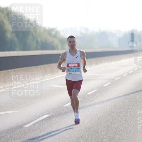 03.10.2025 - Köhlbrandbrückenlauf Jannik Wohlers http://msf.ph/oto/9053687 03.10.2025 09:10:57 Position 3 1013 meine-sportfotos.de