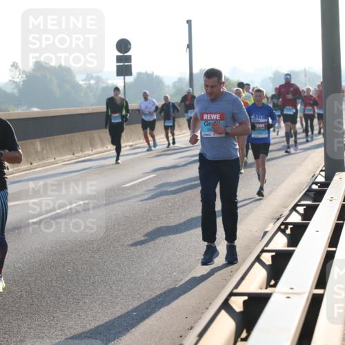 03.10.2025 - Köhlbrandbrückenlauf Lena Gebhardt http://msf.ph/oto/9053704 03.10.2025 09:16:12 Position 1 3087, 340 meine-sportfotos.de