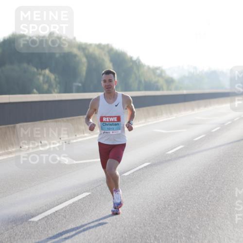 03.10.2025 - Köhlbrandbrückenlauf Jannik Wohlers http://msf.ph/oto/9053736 03.10.2025 09:10:58 Position 3 1013 meine-sportfotos.de