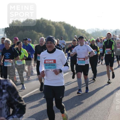 03.10.2025 - Köhlbrandbrückenlauf Jannik Wohlers http://msf.ph/oto/9053793 03.10.2025 09:20:03 Position 3 1947, 3815 meine-sportfotos.de