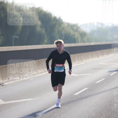 03.10.2025 - Köhlbrandbrückenlauf Jannik Wohlers http://msf.ph/oto/9053797 03.10.2025 09:11:25 Position 3 3127 meine-sportfotos.de