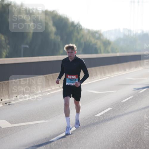 03.10.2025 - Köhlbrandbrückenlauf Jannik Wohlers http://msf.ph/oto/9053809 03.10.2025 09:11:25 Position 3 3127 meine-sportfotos.de
