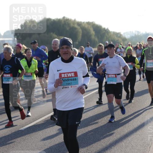 03.10.2025 - Köhlbrandbrückenlauf Jannik Wohlers http://msf.ph/oto/9053811 03.10.2025 09:20:03 Position 3 1947, 3815 meine-sportfotos.de