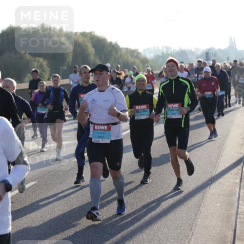 03.10.2025 - Köhlbrandbrückenlauf Jannik Wohlers http://msf.ph/oto/9053820 03.10.2025 09:20:03 Position 3 1947, 3815, 1464, 1201 meine-sportfotos.de