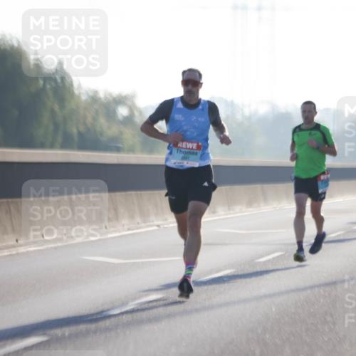 03.10.2025 - Köhlbrandbrückenlauf Jannik Wohlers http://msf.ph/oto/9053834 03.10.2025 09:11:29 Position 3 1041 meine-sportfotos.de