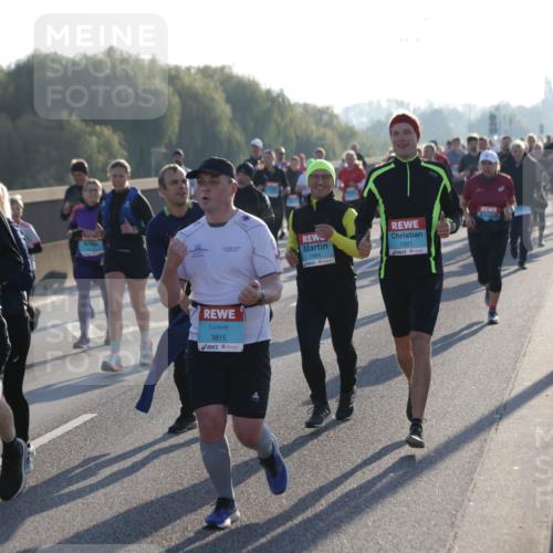 03.10.2025 - Köhlbrandbrückenlauf Jannik Wohlers http://msf.ph/oto/9053836 03.10.2025 09:20:04 Position 3 7, 3815, 1464, 1201 meine-sportfotos.de