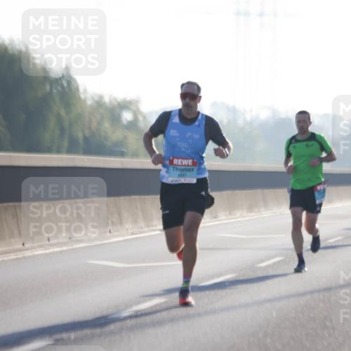 03.10.2025 - Köhlbrandbrückenlauf Jannik Wohlers http://msf.ph/oto/9053851 03.10.2025 09:11:29 Position 3 1041 meine-sportfotos.de