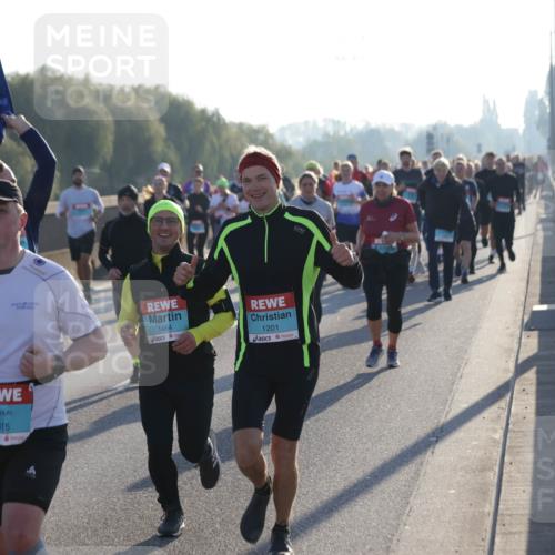 03.10.2025 - Köhlbrandbrückenlauf Jannik Wohlers http://msf.ph/oto/9053884 03.10.2025 09:20:04 Position 3 10, 1464, 1201, 3815 meine-sportfotos.de
