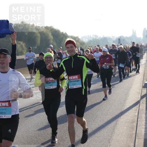03.10.2025 - Köhlbrandbrückenlauf Jannik Wohlers http://msf.ph/oto/9053899 03.10.2025 09:20:05 Position 3 10, 3815, 1464, 1201 meine-sportfotos.de