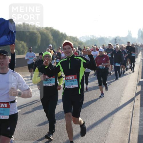 03.10.2025 - Köhlbrandbrückenlauf Jannik Wohlers http://msf.ph/oto/9053906 03.10.2025 09:20:05 Position 3 3815, 1464, 1201 meine-sportfotos.de