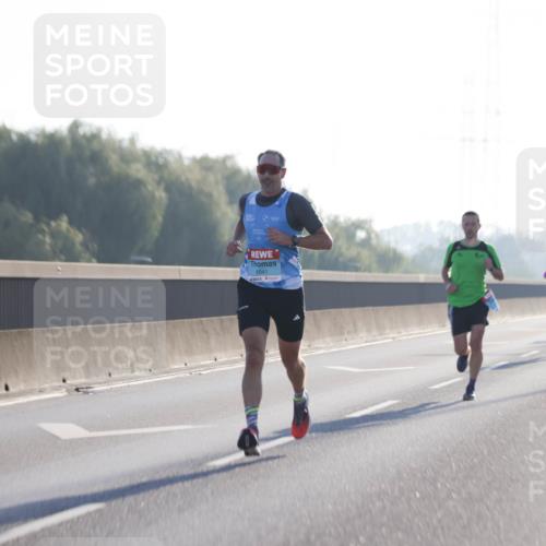03.10.2025 - Köhlbrandbrückenlauf Jannik Wohlers http://msf.ph/oto/9053910 03.10.2025 09:11:31 Position 3 1041 meine-sportfotos.de