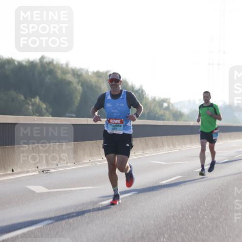 03.10.2025 - Köhlbrandbrückenlauf Jannik Wohlers http://msf.ph/oto/9053921 03.10.2025 09:11:31 Position 3 1041 meine-sportfotos.de