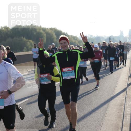 03.10.2025 - Köhlbrandbrückenlauf Jannik Wohlers http://msf.ph/oto/9053929 03.10.2025 09:20:05 Position 3 3815, 1464, 1201 meine-sportfotos.de