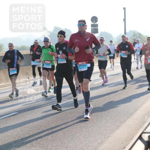 03.10.2025 - Köhlbrandbrückenlauf Lena Gebhardt http://msf.ph/oto/9053930 03.10.2025 09:16:19 Position 1 1109, 3118 meine-sportfotos.de