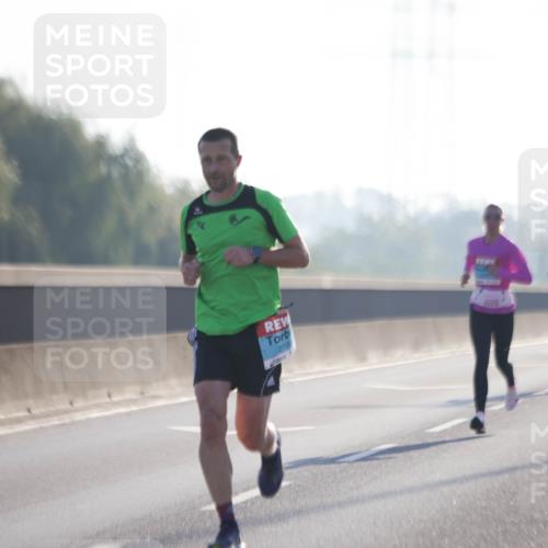 03.10.2025 - Köhlbrandbrückenlauf Jannik Wohlers http://msf.ph/oto/9053940 03.10.2025 09:11:32 Position 3 2700 meine-sportfotos.de
