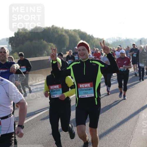 03.10.2025 - Köhlbrandbrückenlauf Jannik Wohlers http://msf.ph/oto/9053941 03.10.2025 09:20:05 Position 3 3815, 1464, 1201 meine-sportfotos.de