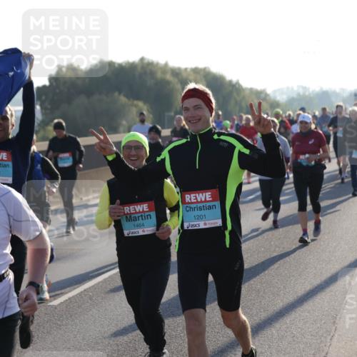 03.10.2025 - Köhlbrandbrückenlauf Jannik Wohlers http://msf.ph/oto/9053950 03.10.2025 09:20:05 Position 3 1558, 3815, 1464, 1201 meine-sportfotos.de