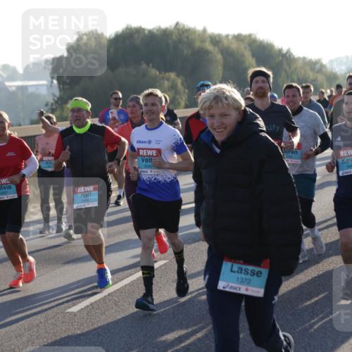 03.10.2025 - Köhlbrandbrückenlauf Jannik Wohlers http://msf.ph/oto/9054162 03.10.2025 09:20:11 Position 3 3487, 3486, 3049, 1372, 1782, 3047, 1588 meine-sportfotos.de