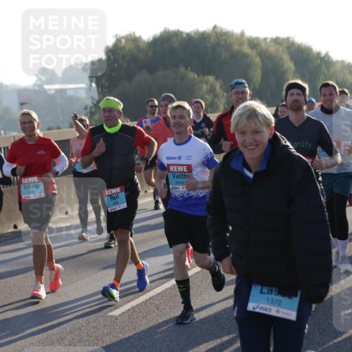 03.10.2025 - Köhlbrandbrückenlauf Jannik Wohlers http://msf.ph/oto/9054171 03.10.2025 09:20:11 Position 3 3487, 3486, 3049, 1372, 3047 meine-sportfotos.de