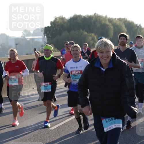 03.10.2025 - Köhlbrandbrückenlauf Jannik Wohlers http://msf.ph/oto/9054182 03.10.2025 09:20:11 Position 3 3487, 3486, 3049, 1372, 3047 meine-sportfotos.de